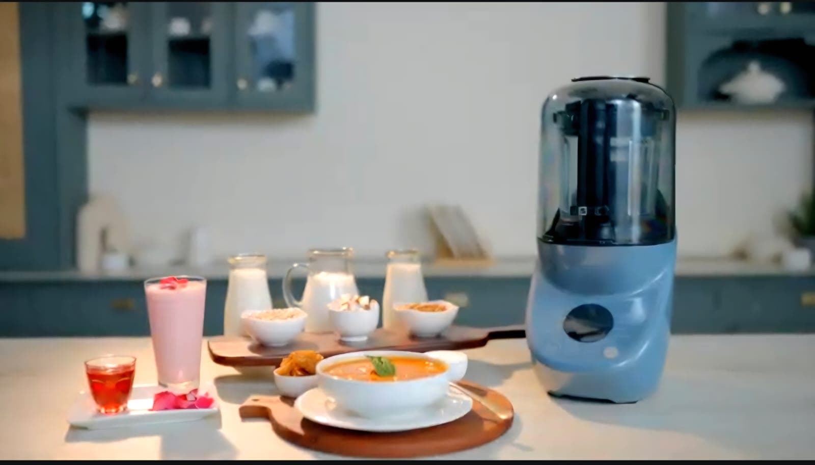 Blender styled on a kitchen island